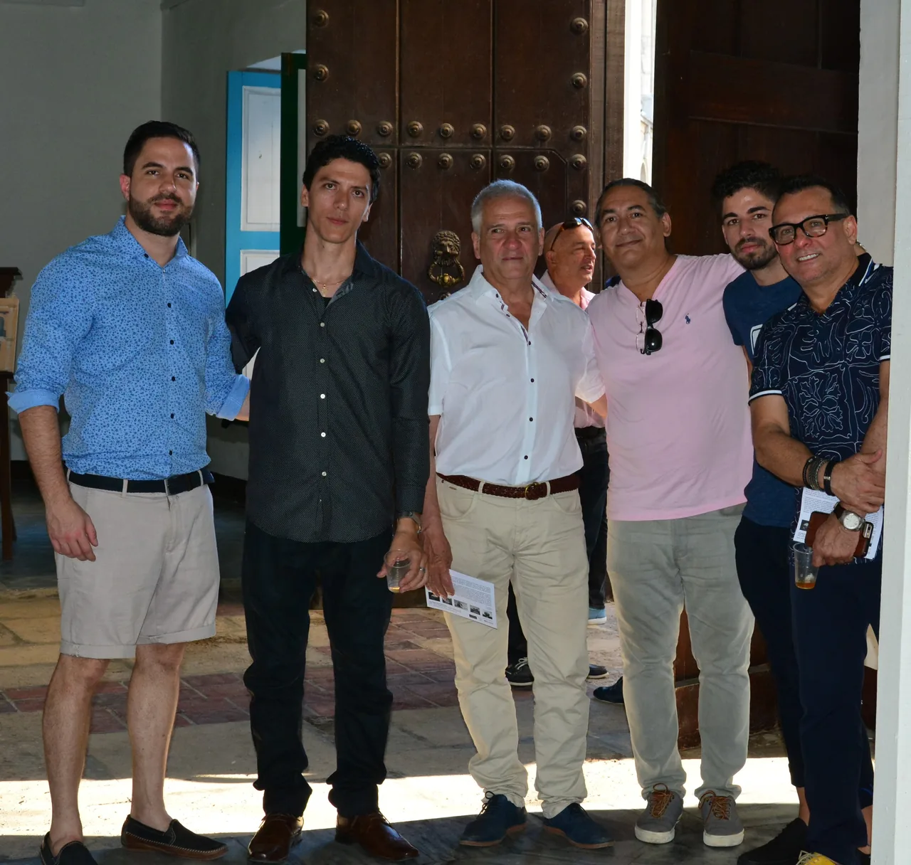 Luis Alberto Saldaña, with artists and colleagues