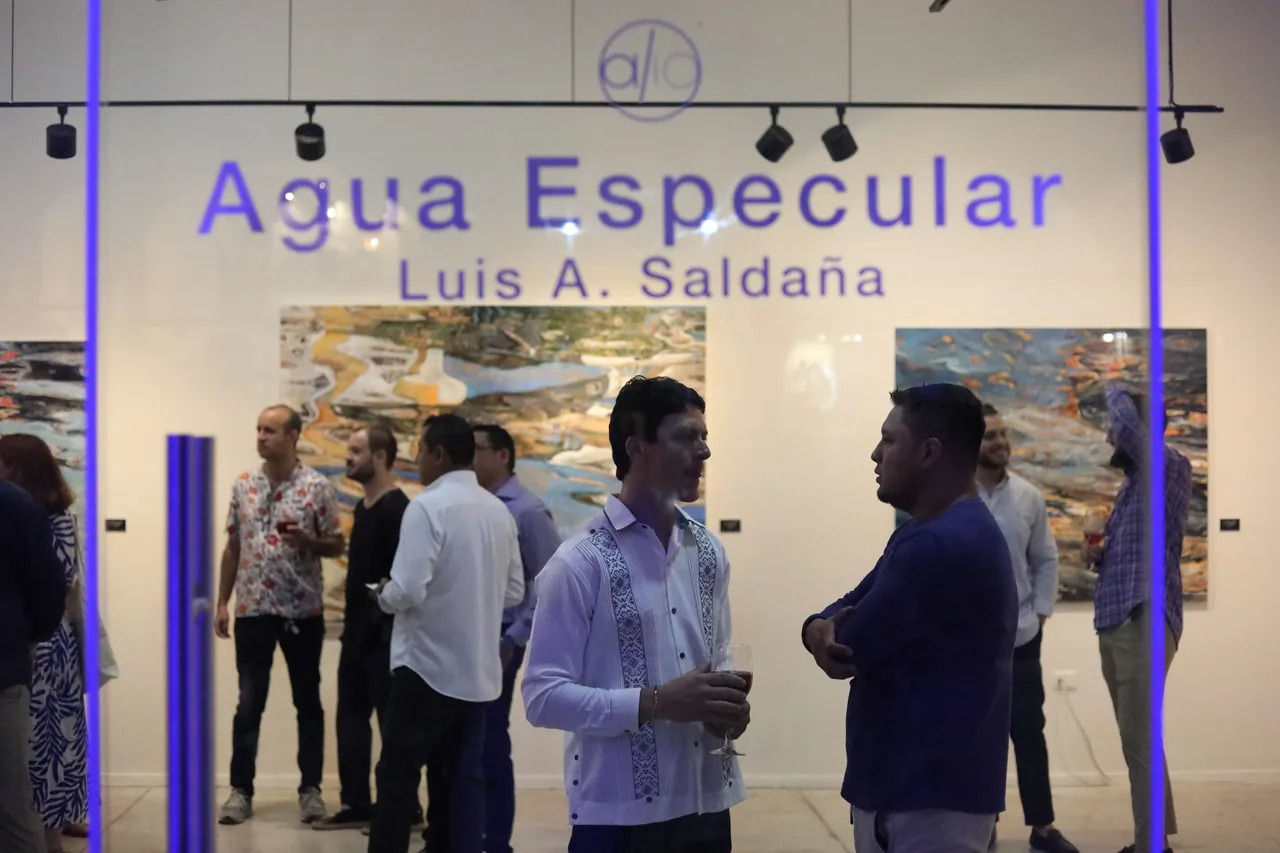 Luis Alberto Saldaña, in the gallery