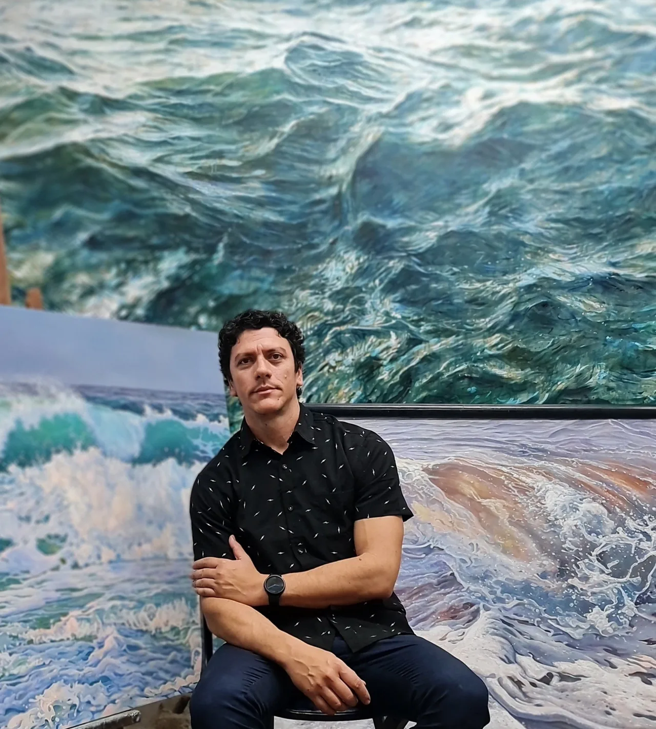 Luis Alberto Saldaña, in the studio, 2023