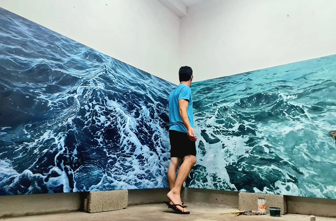 Luis Alberto Saldaña, in the studio, 2023