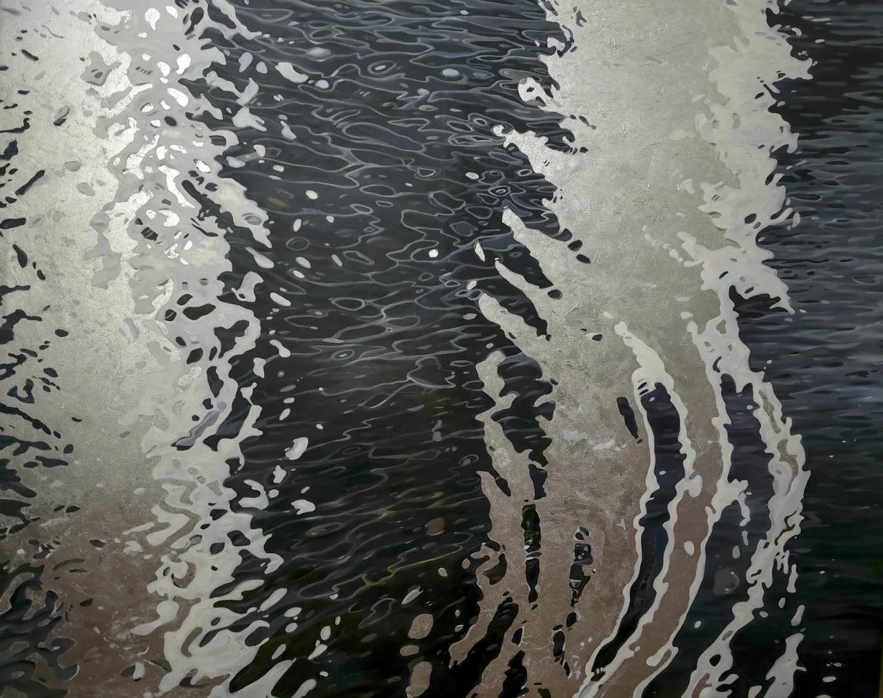 Latency, 2026, oil and gold leaf on canvas — painting by Luis Alberto Saldaña